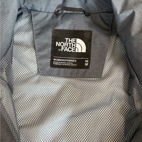 North face rain jacket - Picture 3 of 6